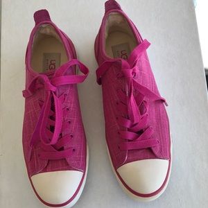 Ugg Australia hot pink tennis shoes size 9